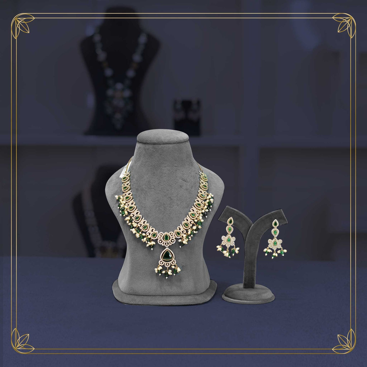 Graceful Emerald Poker Green Necklace Set