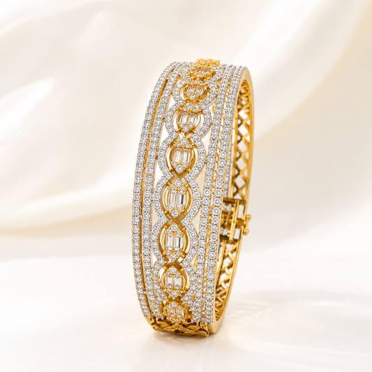 Royal Chain Motif Bracelet