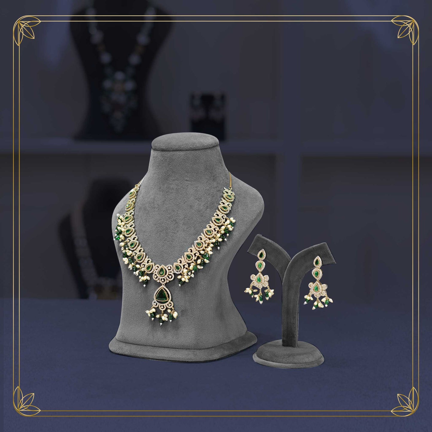 Graceful Emerald Poker Green Necklace Set