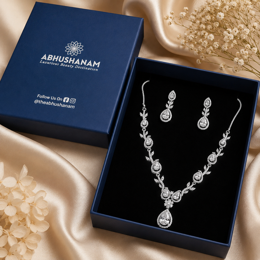Moonvine Diamond Necklace