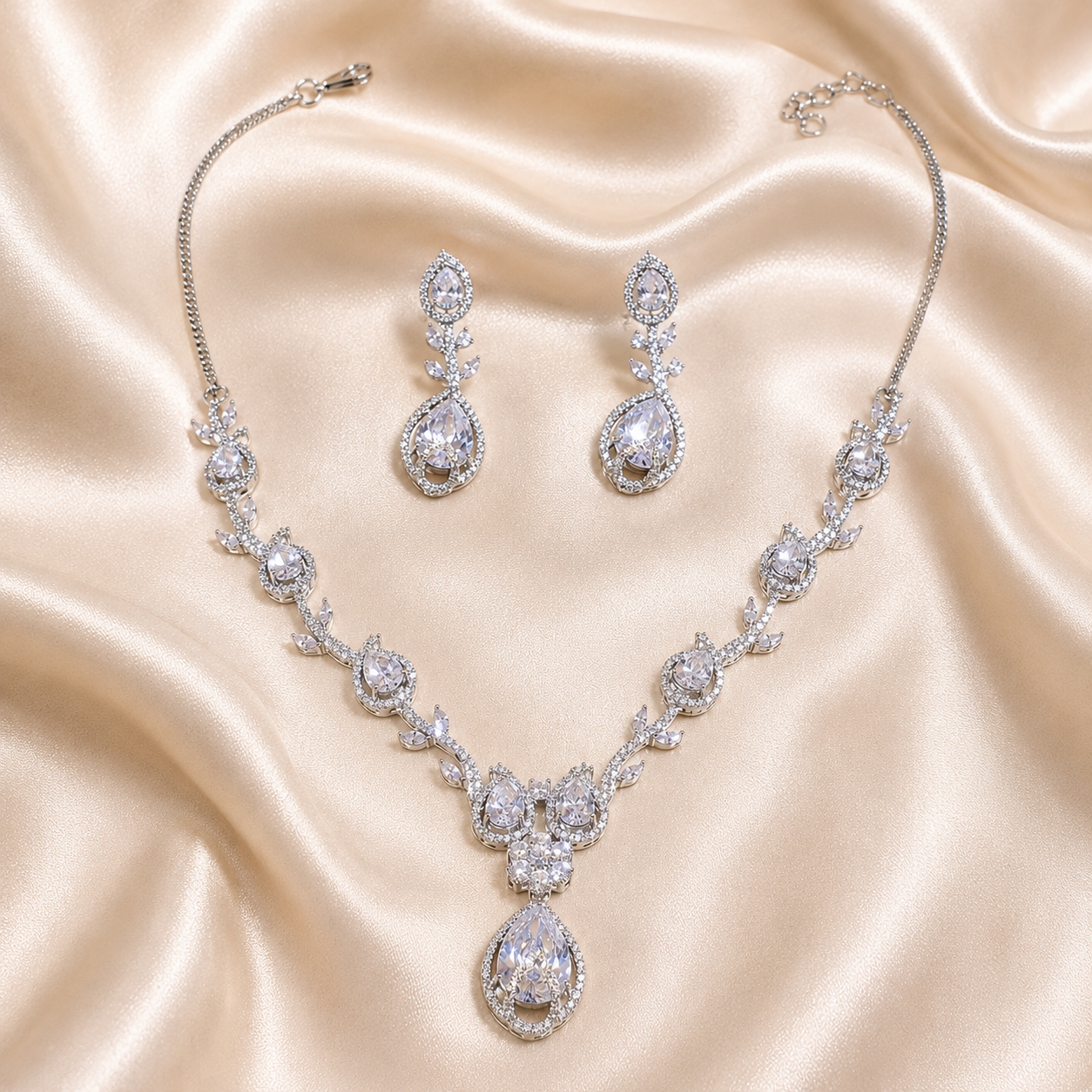 Moonvine Diamond Necklace