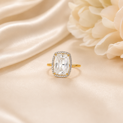 The Elara Signature Ring