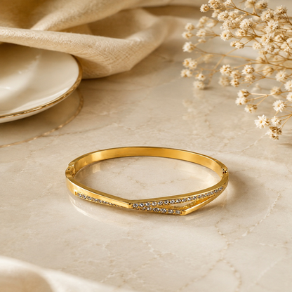 Gold-Plated Crystal V-Design Bracelet for Women (58729)