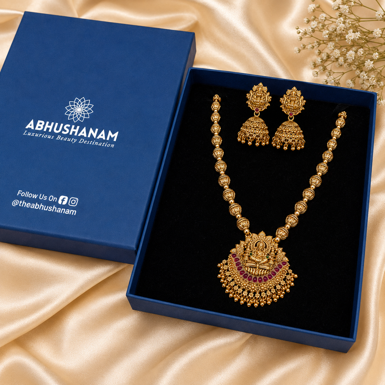 Mahalakshmi Vaibhavam Necklace Set