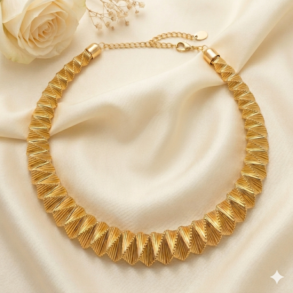The Pleated Collar Necklace