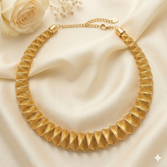 The Pleated Collar Necklace