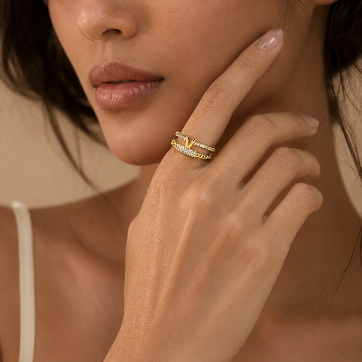 The V-Curve Ring