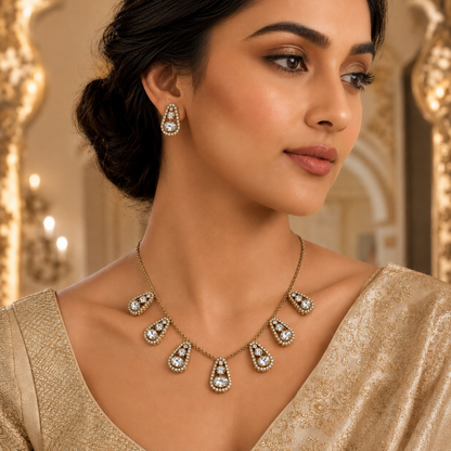Vintage Royale Necklace Set