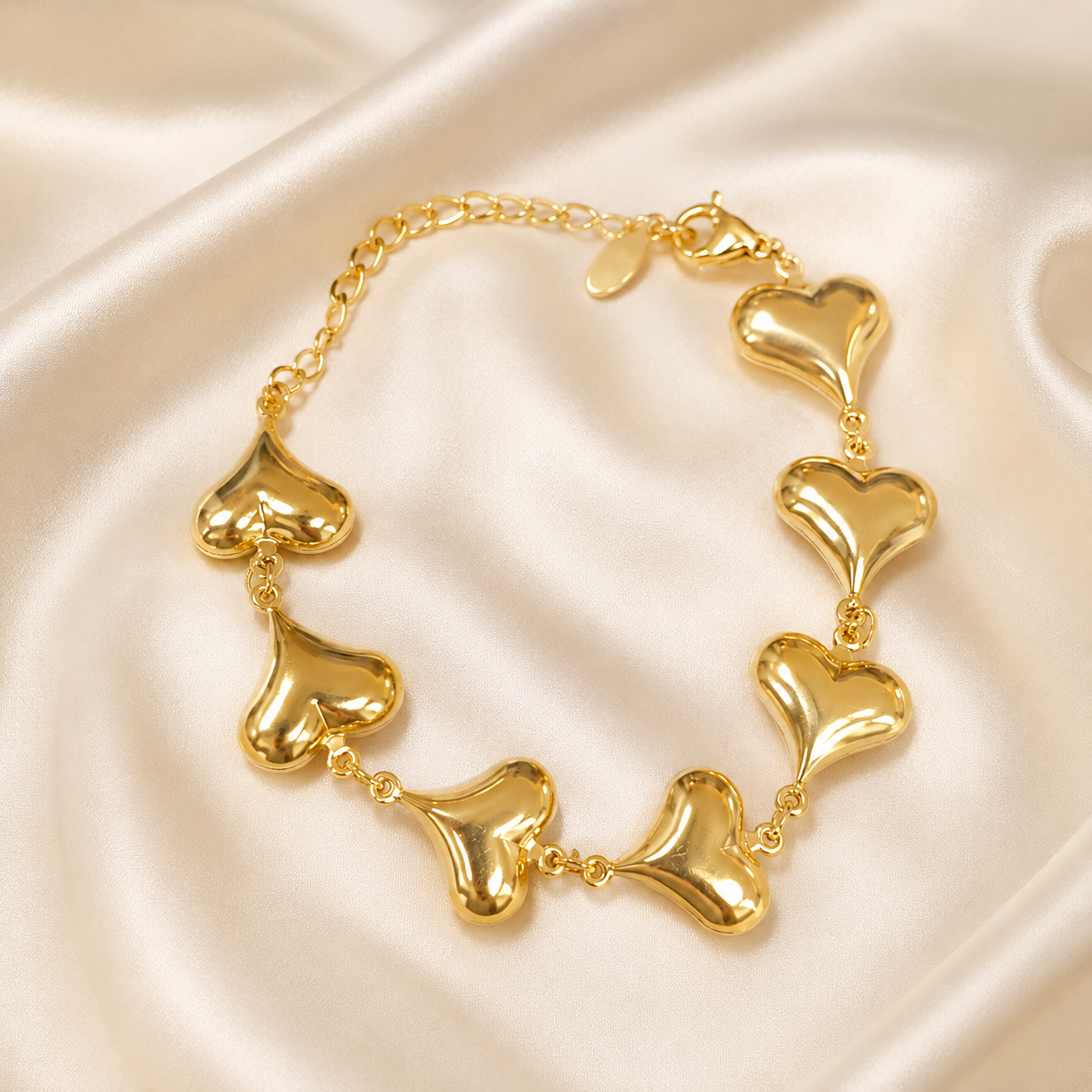 The Velvet Heart Bracelet (52195)