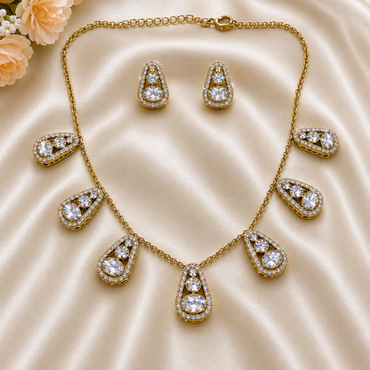 Vintage Royale Necklace Set